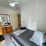 Quarto Privado Em Apto Pe Na Areia - Residencia Familiar